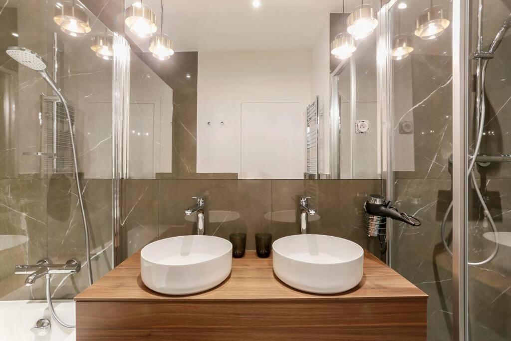 Modern 2 Bedrooms Near Louvre Paris Ngoại thất bức ảnh