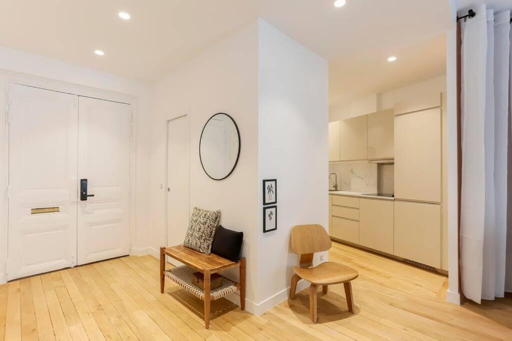 Modern 2 Bedrooms Near Louvre Paris Ngoại thất bức ảnh